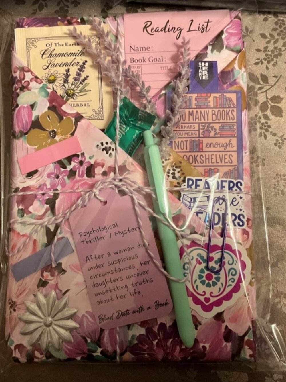 Blind Date with a Book - Picture 4 of 5